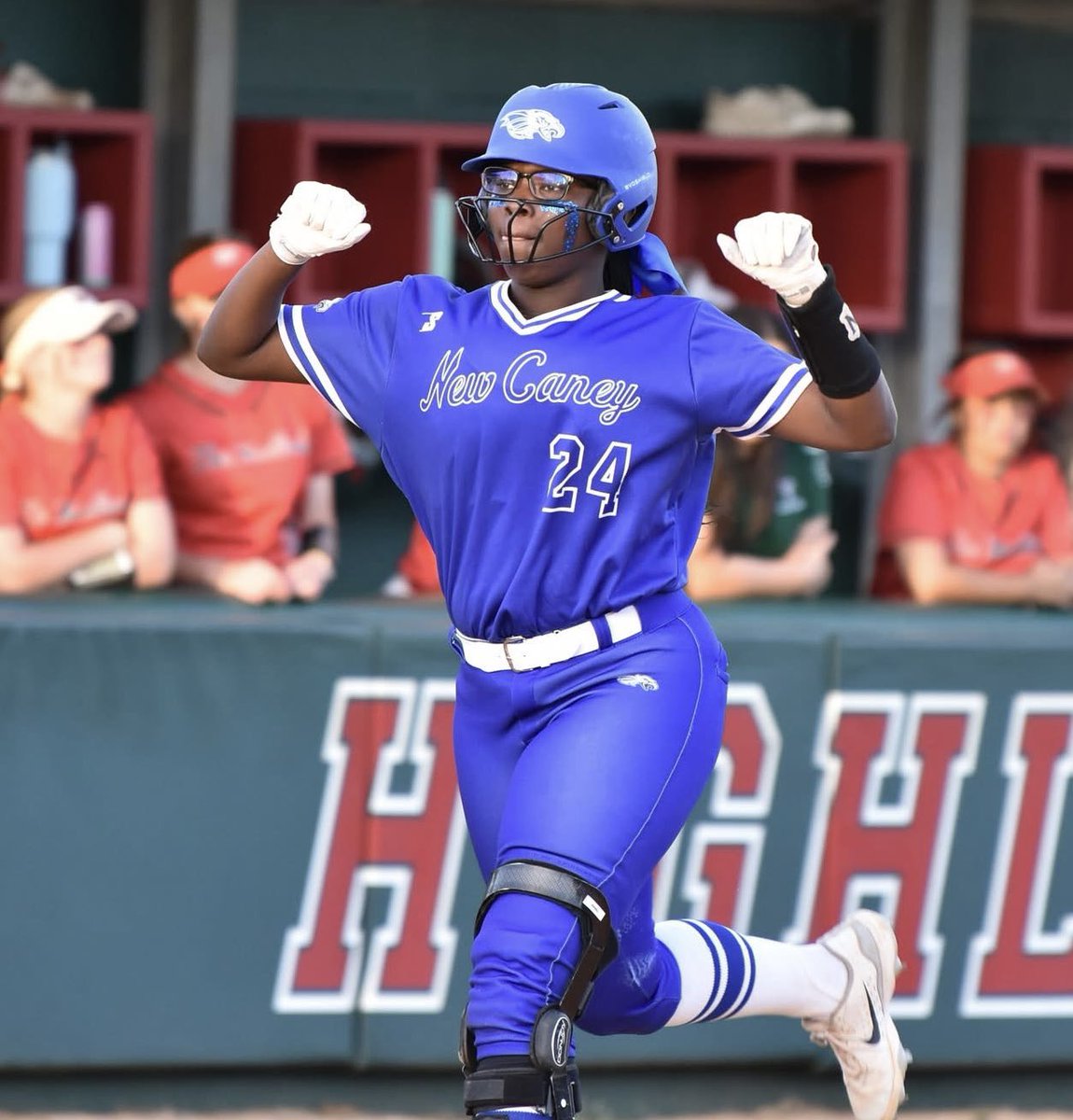 Lady Eagles come out with a BIG win over the Highlanders 11-0 on Tuesday!! 

Taylar Russell goes 3 for 4 with a solo home run, Madi Cox goes 2 for 4 w/ 6 RBI, &amp; Skylar Scott goes 3 for 4 at the plate and throws 5 shut out innings in the ⭕️ with 5 K’ on the day!!

#FAMILY 💙🥎🖤
