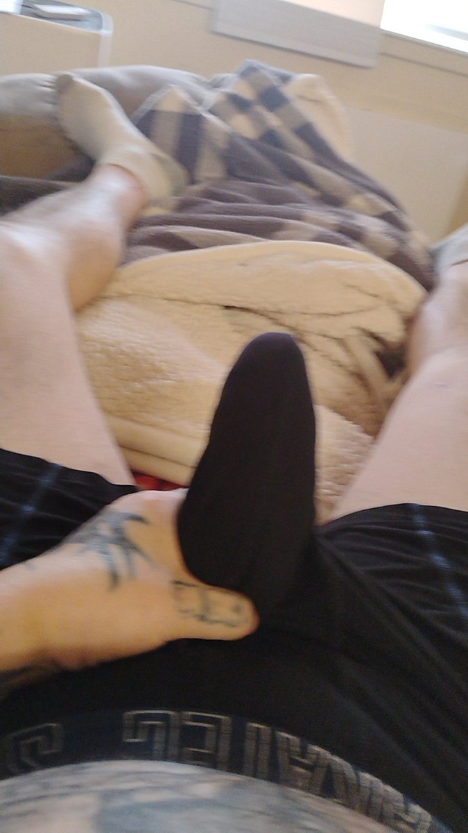bones6289's tweet photo. Who wants a big one?? Girls inbox me https://t.co/jMz5liy0Nw