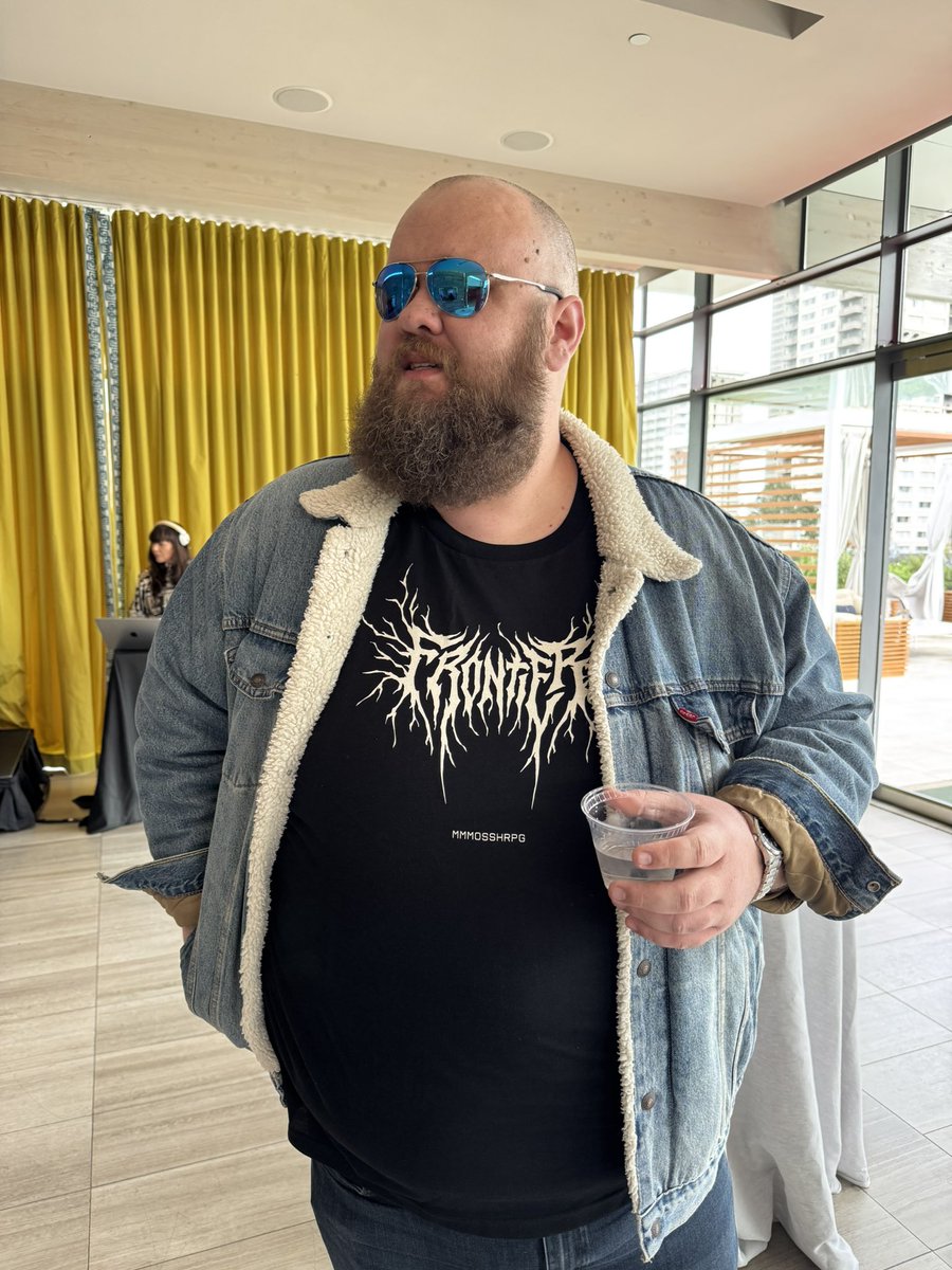 CCP Hellmar tweet media