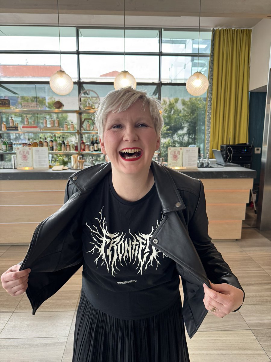 CCP Hellmar tweet media