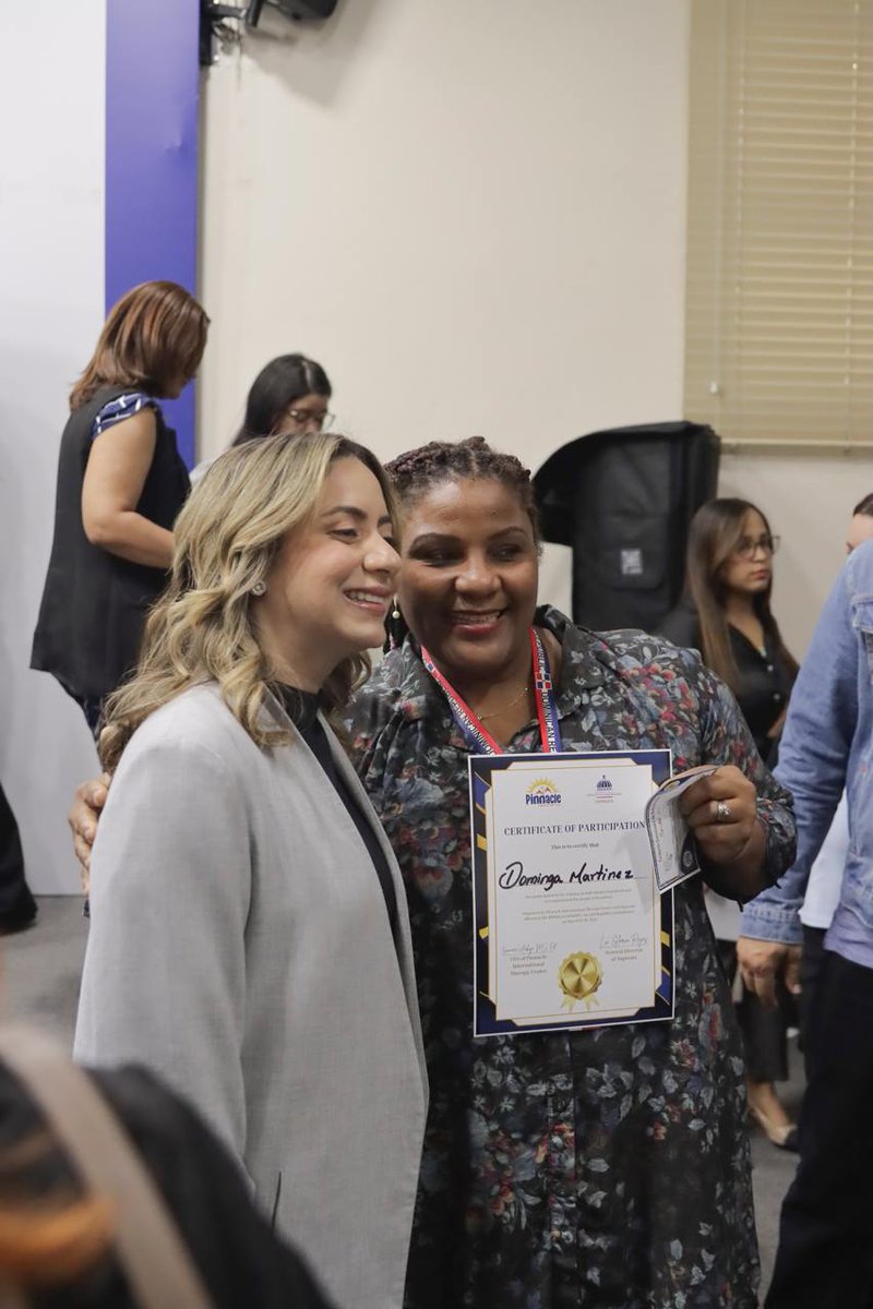 Cerramos con éxito el Taller de Formación Internacional en Acompañamiento Profesional Individualizado para Personas con Autismo, reafirmando nuestro compromiso con la inclusión. 

Cada día, muchas familias enfrentan grandes desafíos, y sabemos que el conocimiento es esencial para