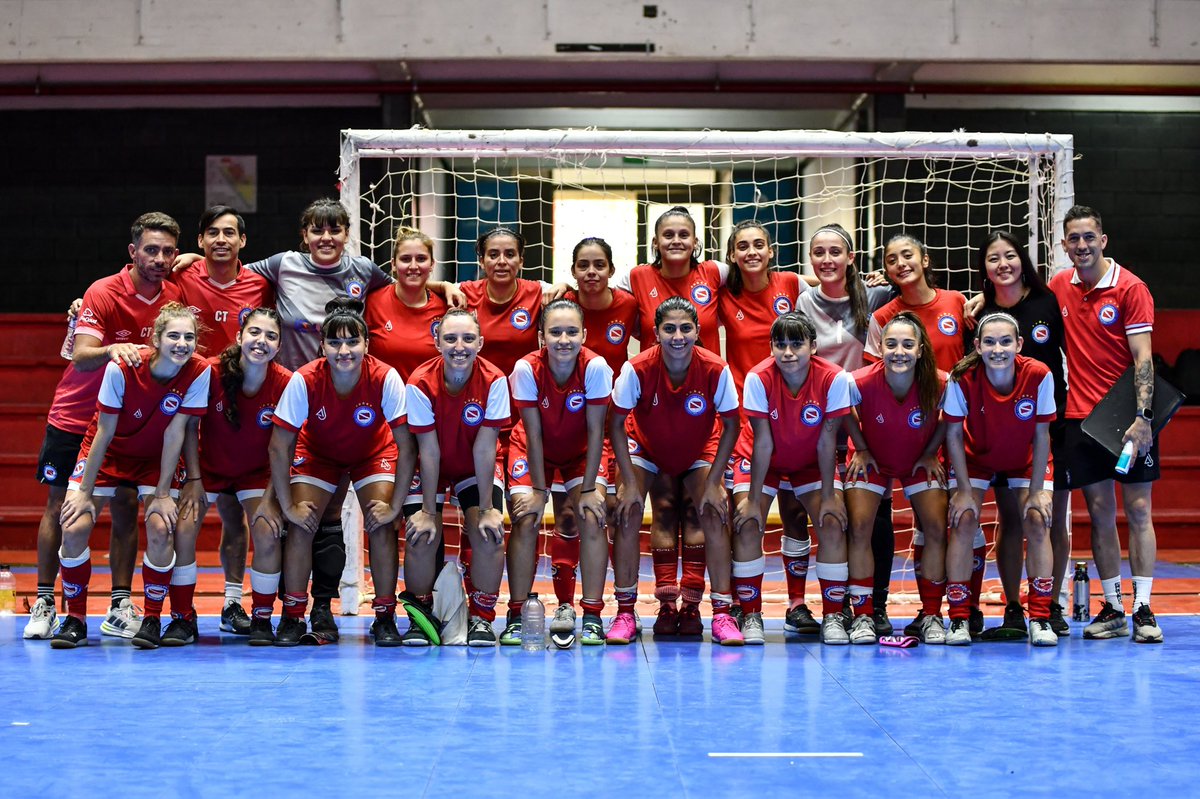 FutsalFemAAAJ's tweet photo. #AAAJ 🔜 ¡Solo pensamos en el sábado!
Somos del barrio LA PATERNAL 🎶❤️

#VamosBichas 🐞 https://t.co/crScSR0l2Q