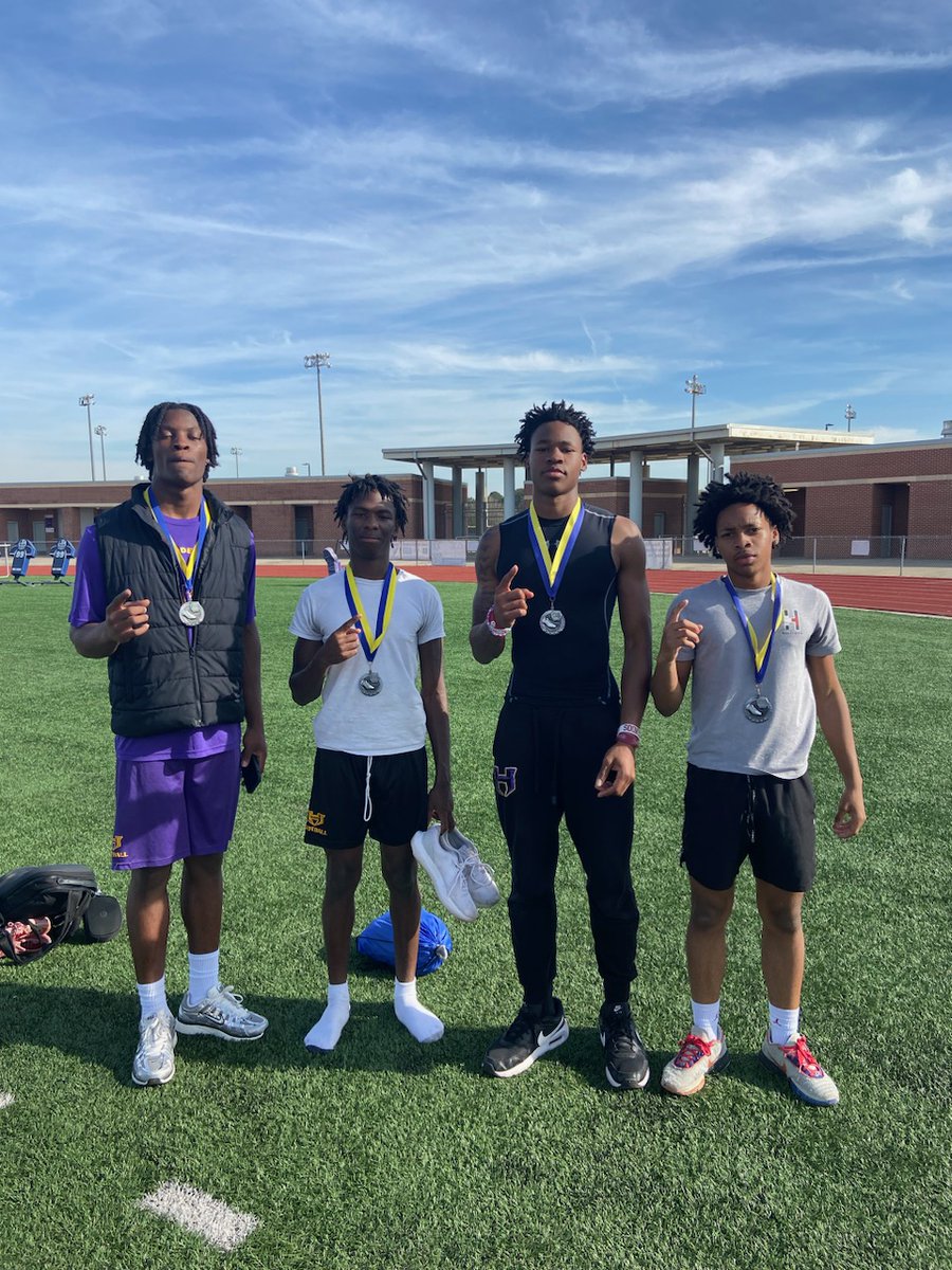Hampton HS Track And Field (@hampton_track) on Twitter photo 