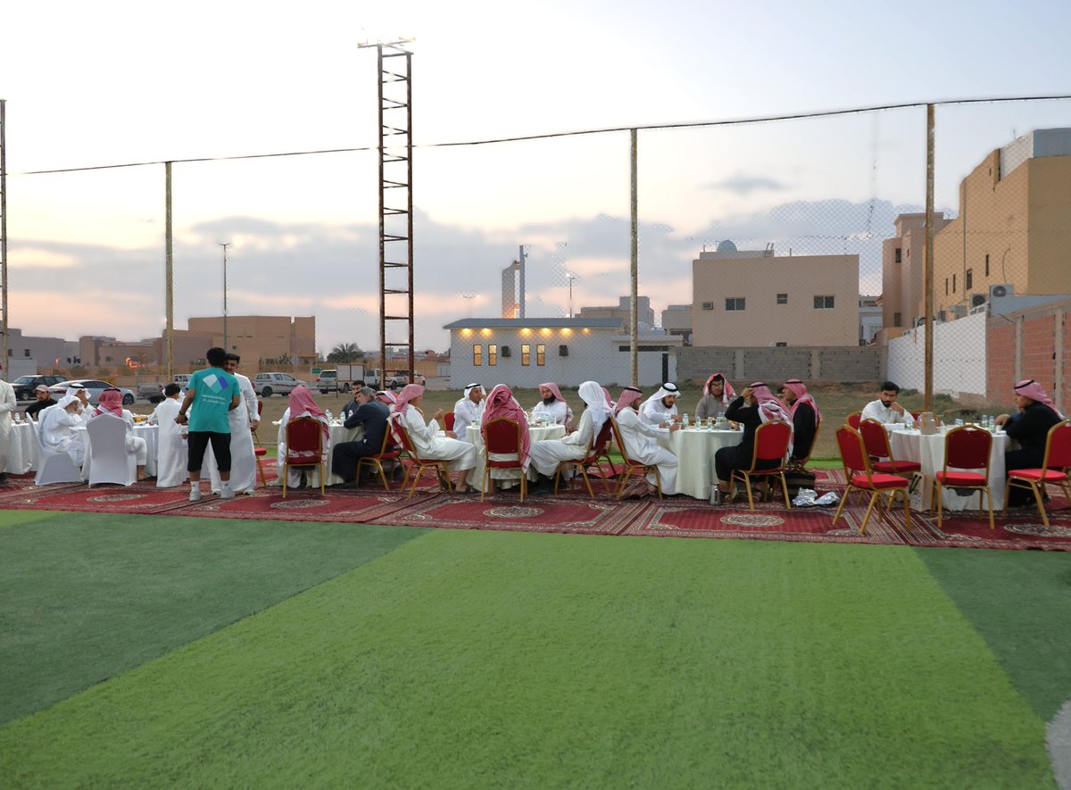 QR_RhB's tweet photo. بهدف زيادة الترابط الاجتماعي بين الأهالي والجيران .
أقامت جمعية التنمية الأهلية بقرطبة والرحاب مبادرة الإفطار السنوي الرابع للأهالي "شاركنا فطورك" وذلك بحضور عدد كبير من أبناء الحي والجيران والأباء وذلك بمقر الجمعية في أجواء مليئة بالبهجة والسرور من الحضور 🌹 https://t.co/IEsIaa7fBx