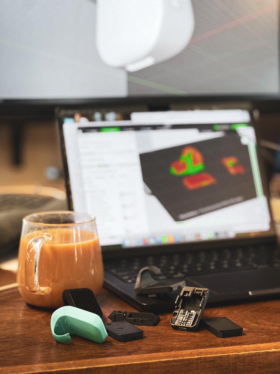 On a mission to build, break, and build again 👷🏼‍♀️

Working hard on our hardware &amp; turning the 3D model into a real case - so we can start testing soon! ✨

#Hardware #Prototyping #Startup #foundersinc