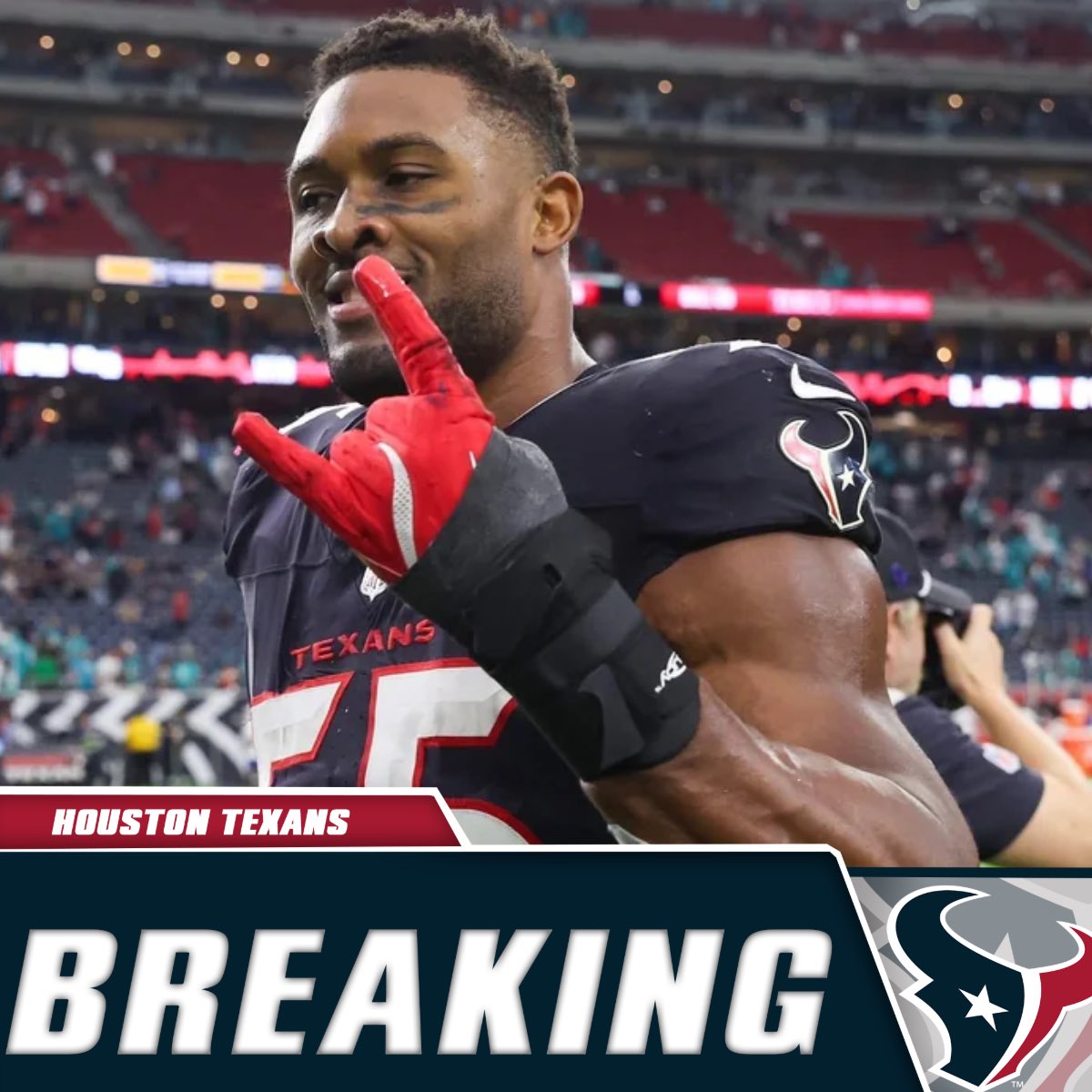 The #Texans are signing DE Danielle Hunter to a one-year, $35.6M extension 💰