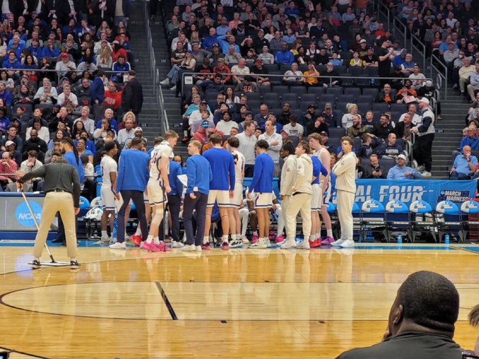 Matt Rogers waited 5 whole years to play in March Madness…

Win or lose this is so heartbreaking for such an incredible athlete 🙏