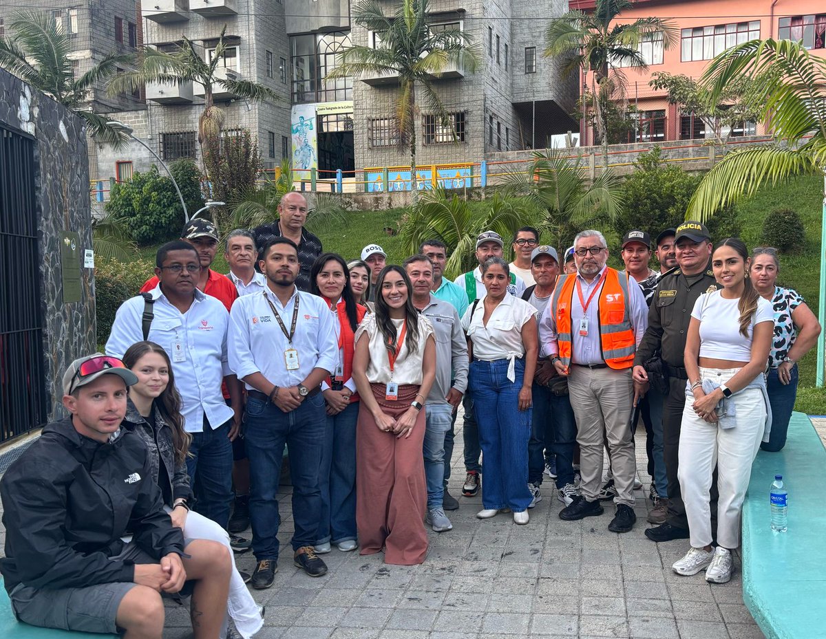 Supertransporte's tweet image. La Dirección de Promoción y Prevención de Puertos, llevó a cabo una jornada de capacitación a los operadores fluviales del #Embalse de #Guatape, sobre la implementación del registro de zarpe y supervisión integral de la #SuperTransporte a las empresas de #TransporteFluvial