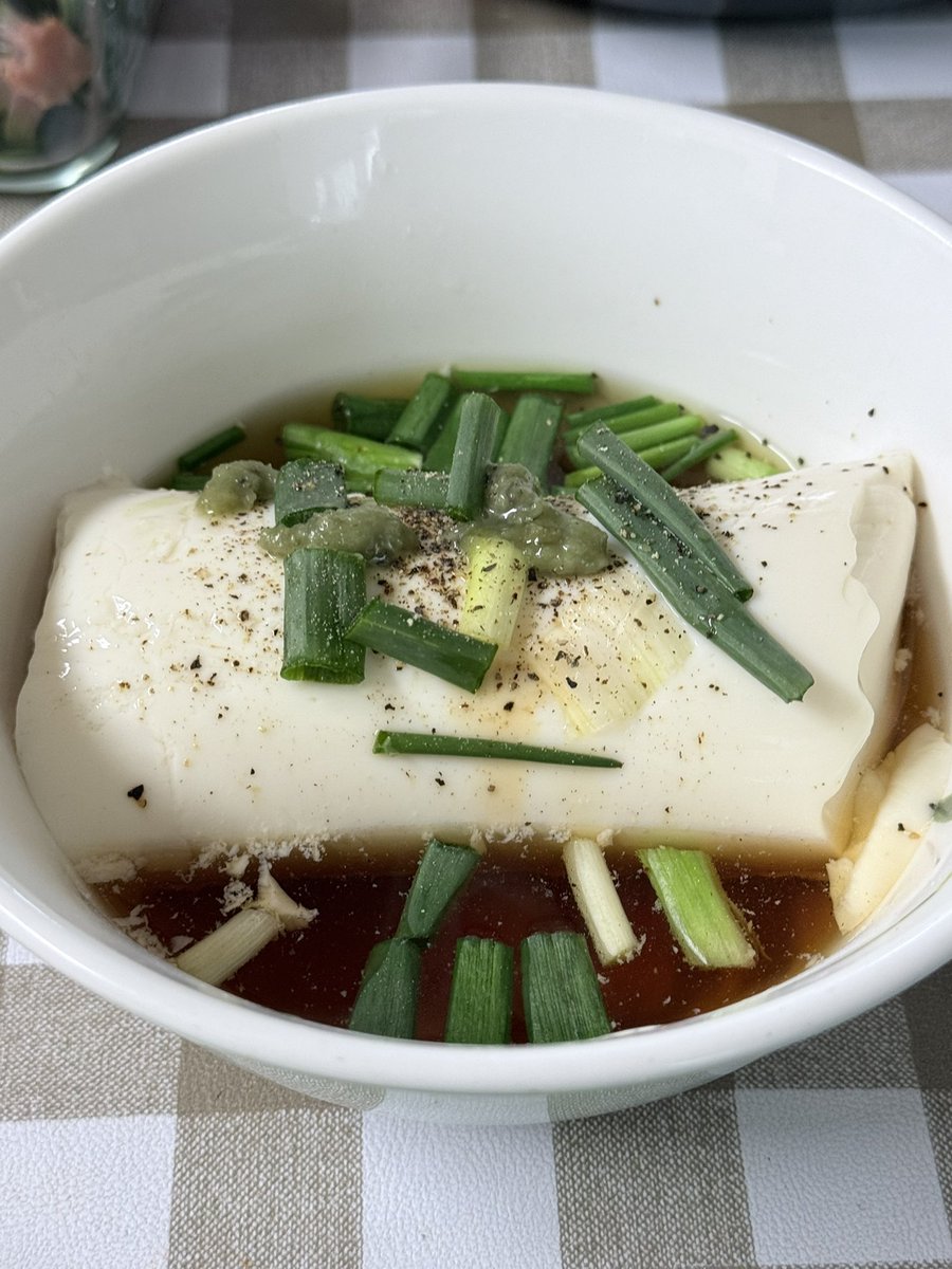 트위터에서 본 순두부 레시피인데 파는 적게하고 꼭 쯔유로.. 와사비는 많이 넣는게 맛있어요