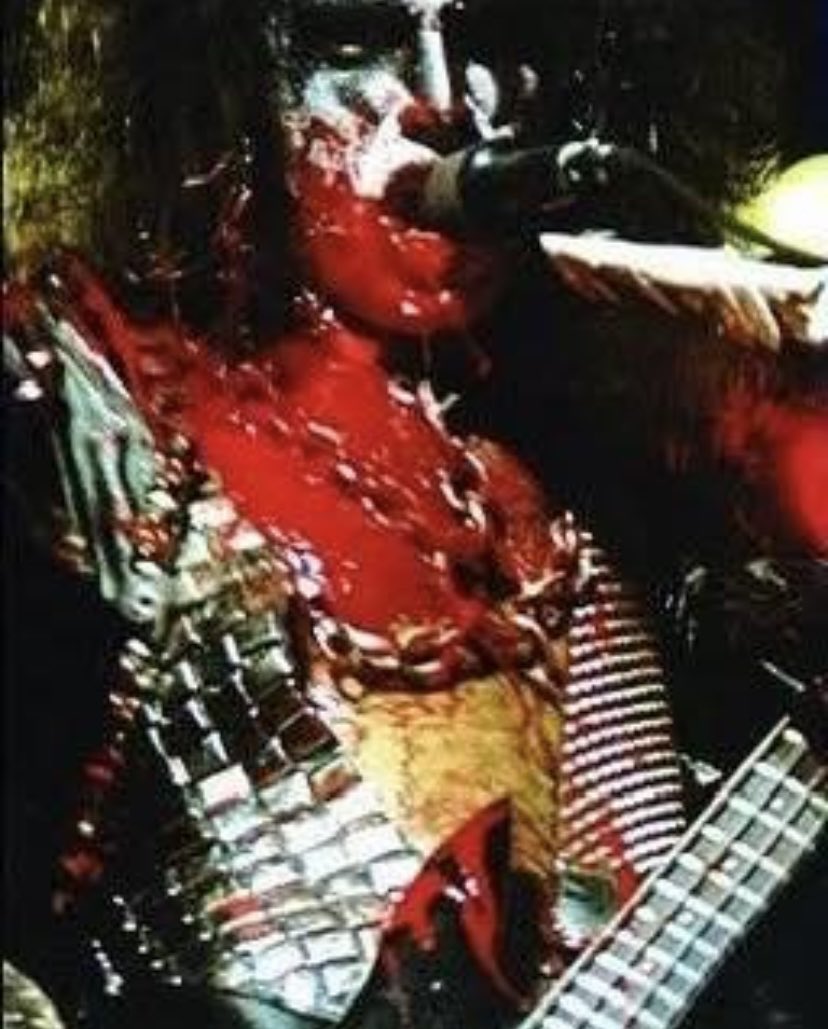 Andrew29515009's tweet image. #Kiss #KissArmy #GodofThunder 😈🔥🤘