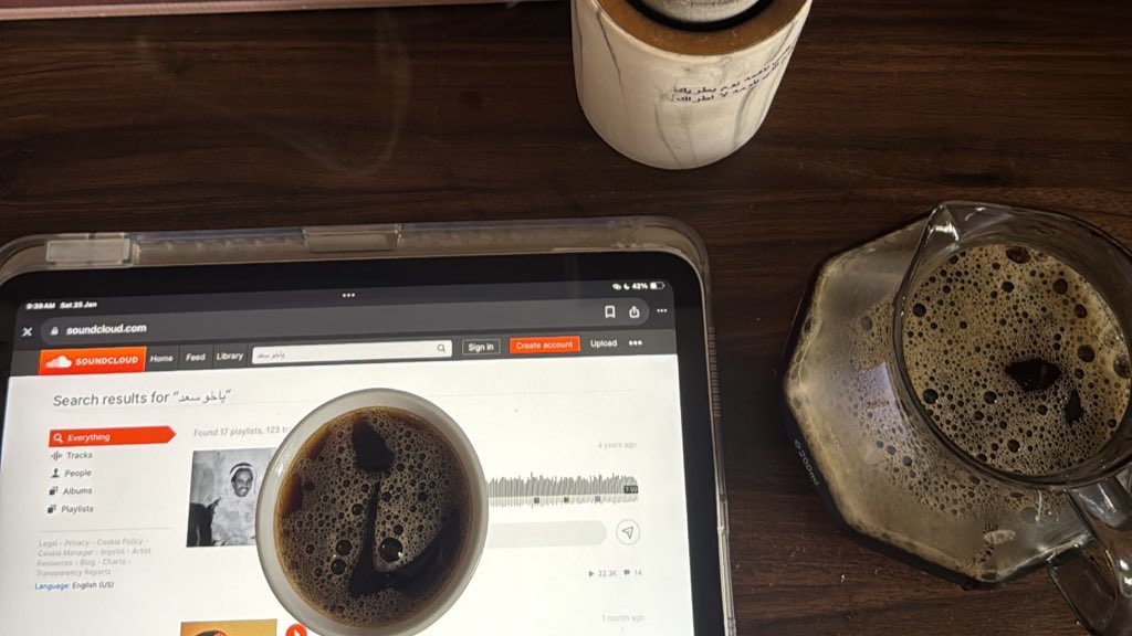 2c_mw's tweet photo. جيل الألفين كل شي وافر لكم حتى بالغزل 

فهد قطنان يقول :

وين ما تلتفت تلقى غزالٍ لعوب 
جيل الألفين مذهب عقل مثل الخمر. https://t.co/Nyvzs7CtZC
