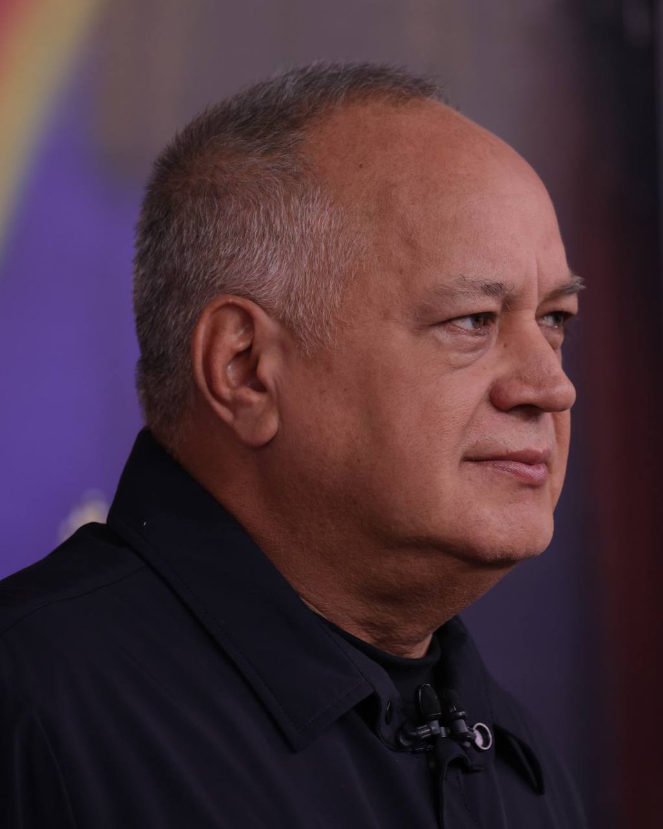 #EnVivo <a href="/dcabellor/">Diosdado Cabello R</a>: Lo grande es que nosotros conocemos los personajes y ustedes verán a Bukele más temprano que tarde en manos de la justicia norteamericana ¡se la van a cobrar!.

#BukeleCachorritoYLacayo #19Mar