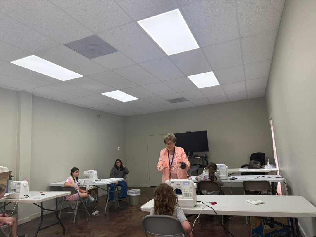 CalhounCoExt's tweet image. We had some new members join our beginner sewing class! 
They had so much fun today.
If you or anyone you know is interested in joining the Calhoun county 4-H program, call our office at 662-412-3177. #MS4H