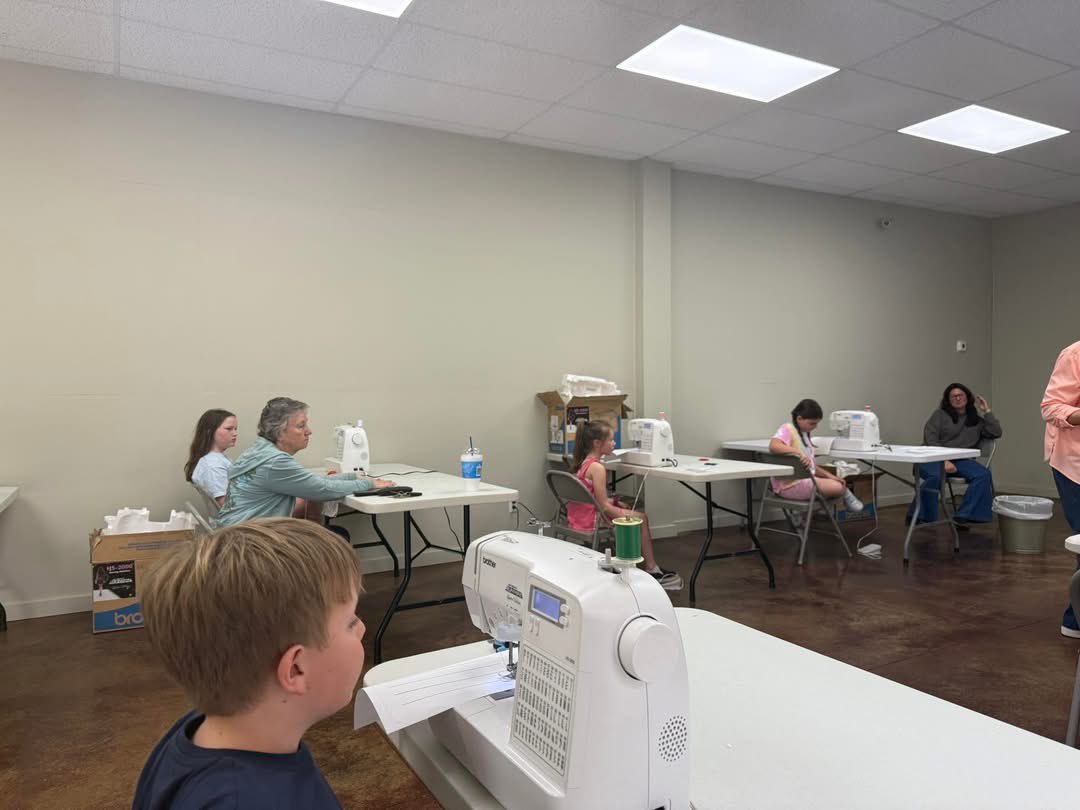 CalhounCoExt's tweet image. We had some new members join our beginner sewing class! 
They had so much fun today.
If you or anyone you know is interested in joining the Calhoun county 4-H program, call our office at 662-412-3177. #MS4H