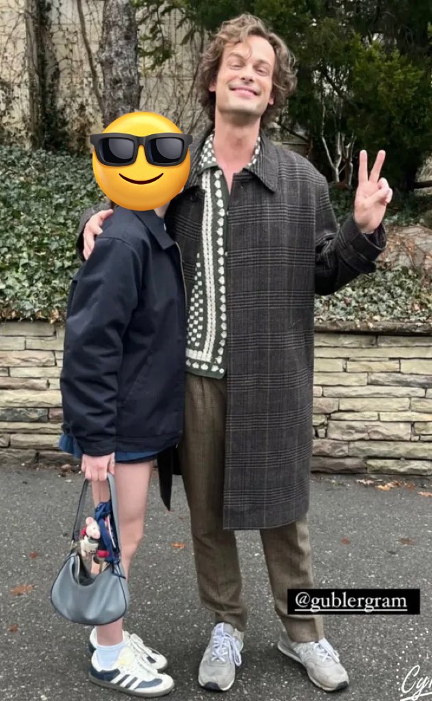 gubewatch's tweet photo. i’ll admit i’ve been slacking with the reviews lately but hoooooo boy. the einstein fits are bringing me back to LIFE ‼️ the crochet shirt is SCRUMPTIOUS. new balances are models own (tho he’s not worn them in a few years) 16/10 einstein wardrobe dept ur doing amazing sweetie https://t.co/cyndncFnuL