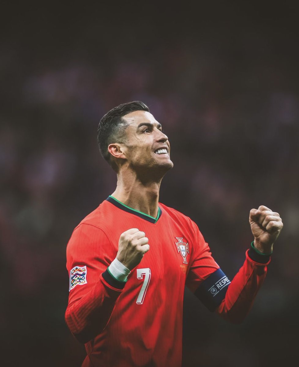 madrid_total2's tweet photo. Literalmente lo único bueno de los parones de selecciones ahora es volver a ver a Cristiano Ronaldo jugar en Europa. 🐐 https://t.co/F3ICO9sebk