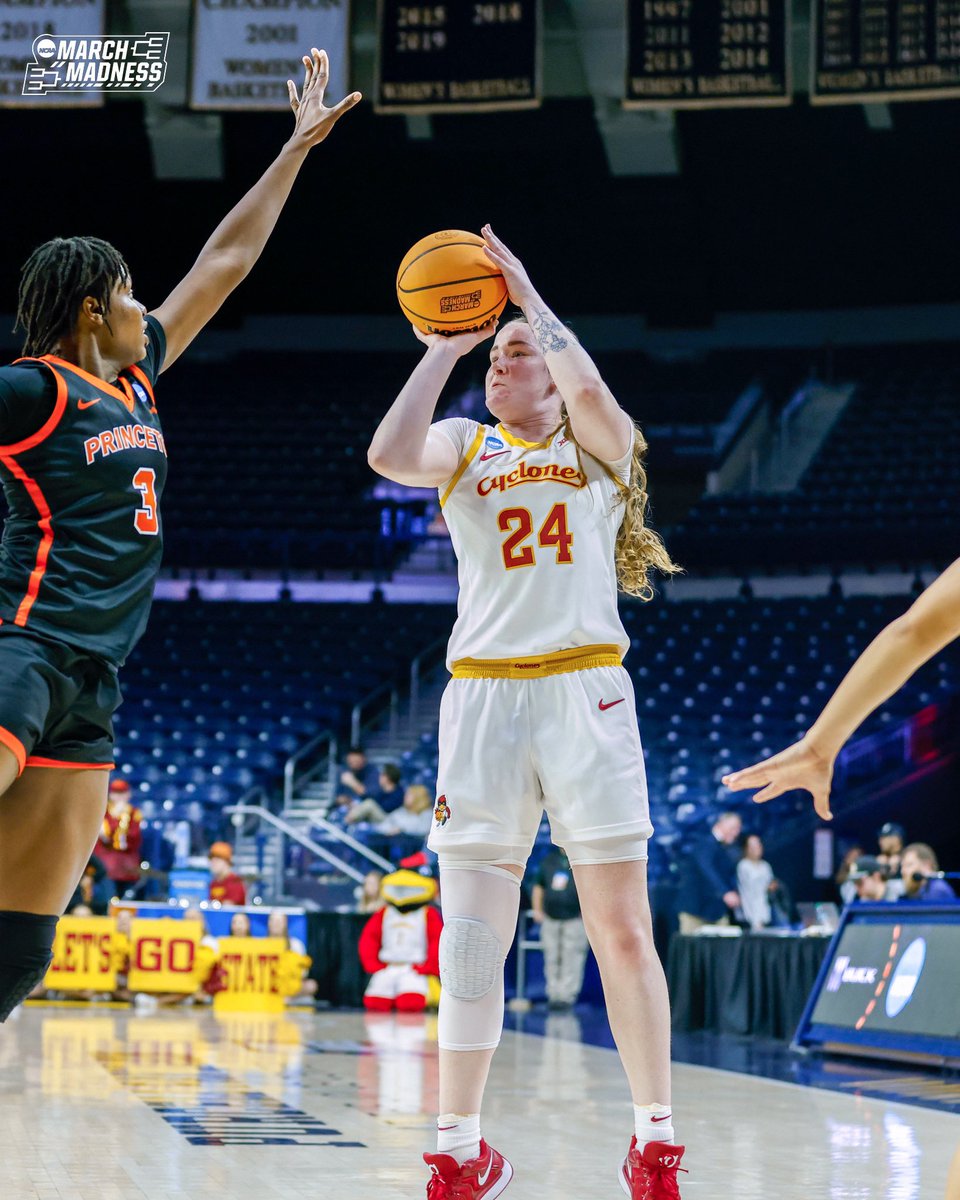 MarchMadnessWBB's tweet photo. ADDY BROWN IS TAKING OVER 😤 @Addy_Brown24 

#MarchMadness x 🎥 ESPNU / @CycloneWBB https://t.co/O5Gwa3XWqx