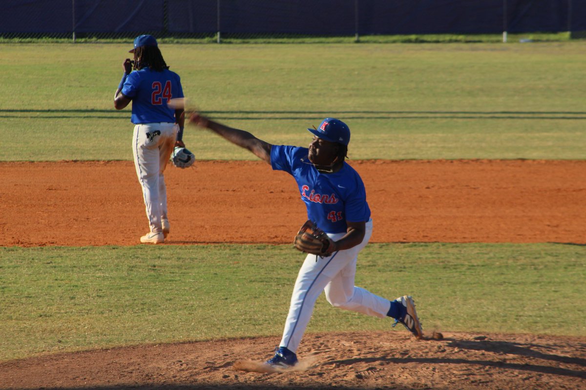 MikeMcqueenMM2's tweet photo. Came in to close the game out today up 5-4 with man on 2nd and 3rd. Got the Save and did my job to help the team secure the W. Great week of baseball!! https://t.co/6oS2c4SBbD
