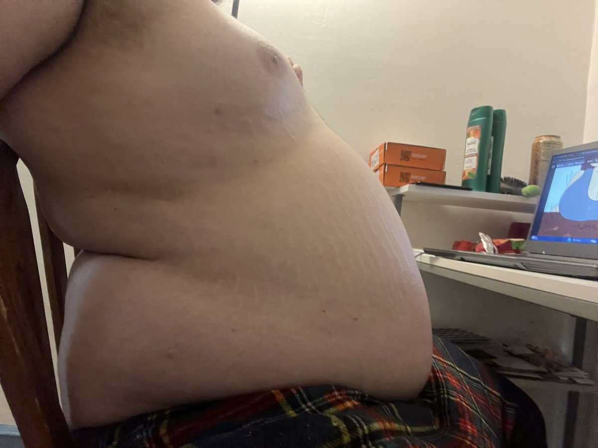 FatDaddyHog's tweet photo. Couldn’t suck in this cream filled gut if I tried! It’s too damn full and tight! https://t.co/W7NAukcQeP