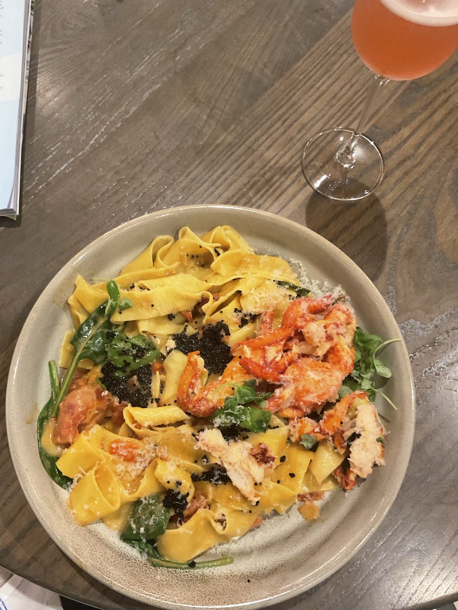 SonjatMorgan's tweet photo. Lobster and caviar. Papardelle
“I’m not leaving without the lobster “
– Sonja Morgan
#Lobster #Caviar #Papperdelle https://t.co/hcNkIueJFW