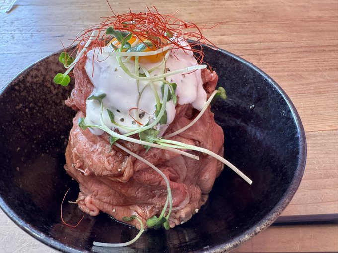 ローストビーフ丼とハラミステーキのセット 肉をおかずに肉を食え! 