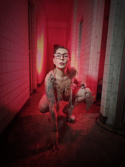 Watch Diabólica 🖤's leaked NSFW photo on TwXstars