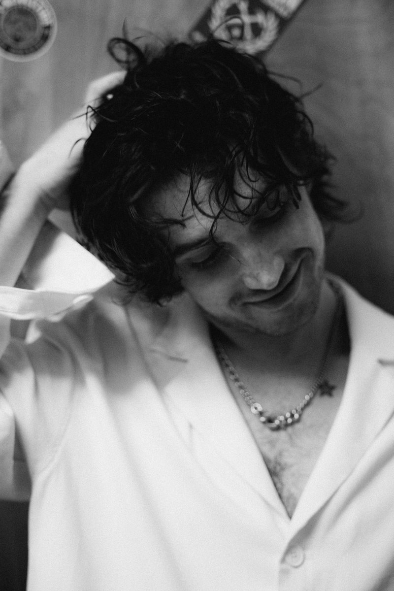 best of elijah hewson (@dailyhewson) on Twitter photo 