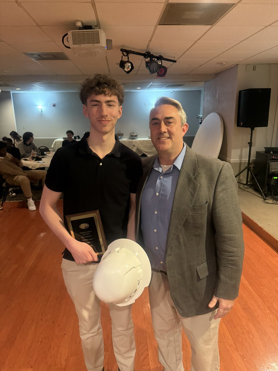 ✨ The 2024-2025 Hard Hat Award ✨

Senior, Jack Rushe

🦅🏀
