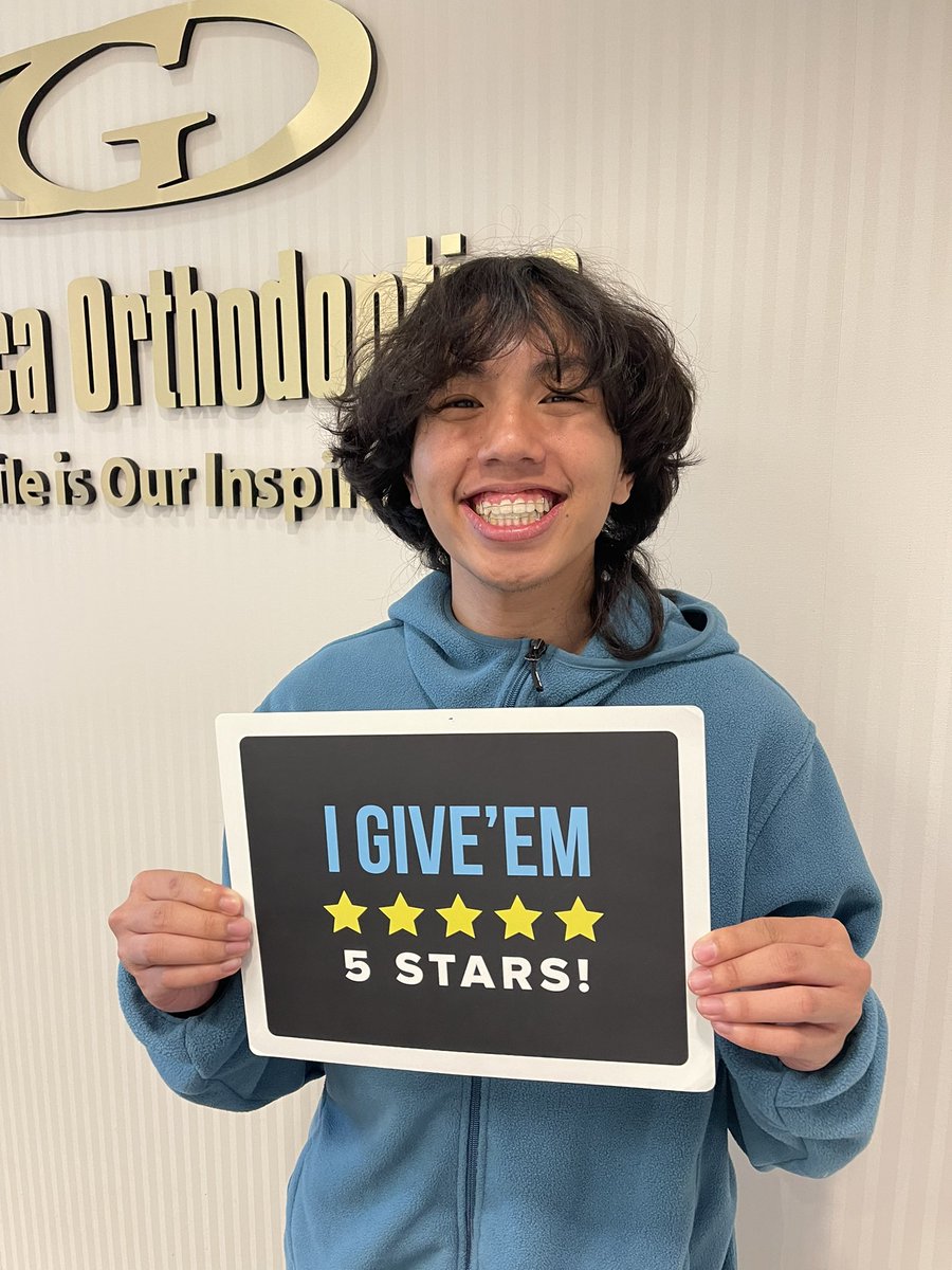 DrGorczyca's tweet image. Keep wearing your retainers. #antiochca #orthodontist #retainers #braces