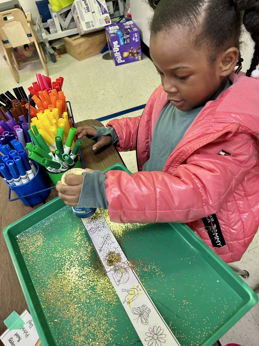 Misty Alexander (@mistyalexatl) on Twitter photo Don’t be scared. It’s just a four year old with glitter and glue. How else are you supposed to show the leprechaun’s pot of gold? 🍀🌟 Don’t be scared. It’s just a four year old with glitter and glue. How else are you supposed to show the leprechaun’s pot of gold? 🍀🌟
