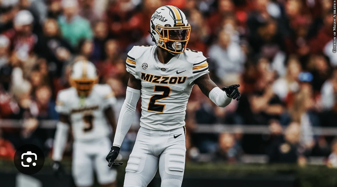 Blessed to receive an offer from Mizzou 🙏🏽<a href="/coachalpogue/">Al Pogue</a> <a href="/TJCFOOTBALL/">Tyler JC</a> <a href="/TDGSKILLZ/">Coach king📈</a> <a href="/CoachJacobsonTJ/">Tanner Jacobson</a>