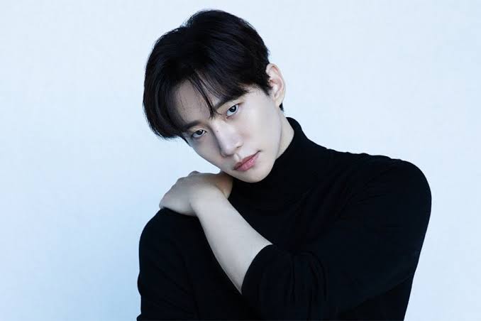 kchartsmaster's tweet photo. Lee Junho to part ways with JYP Entertainment after 17 years.

https://t.co/tb1TqPM01D https://t.co/C0ly3pjns9