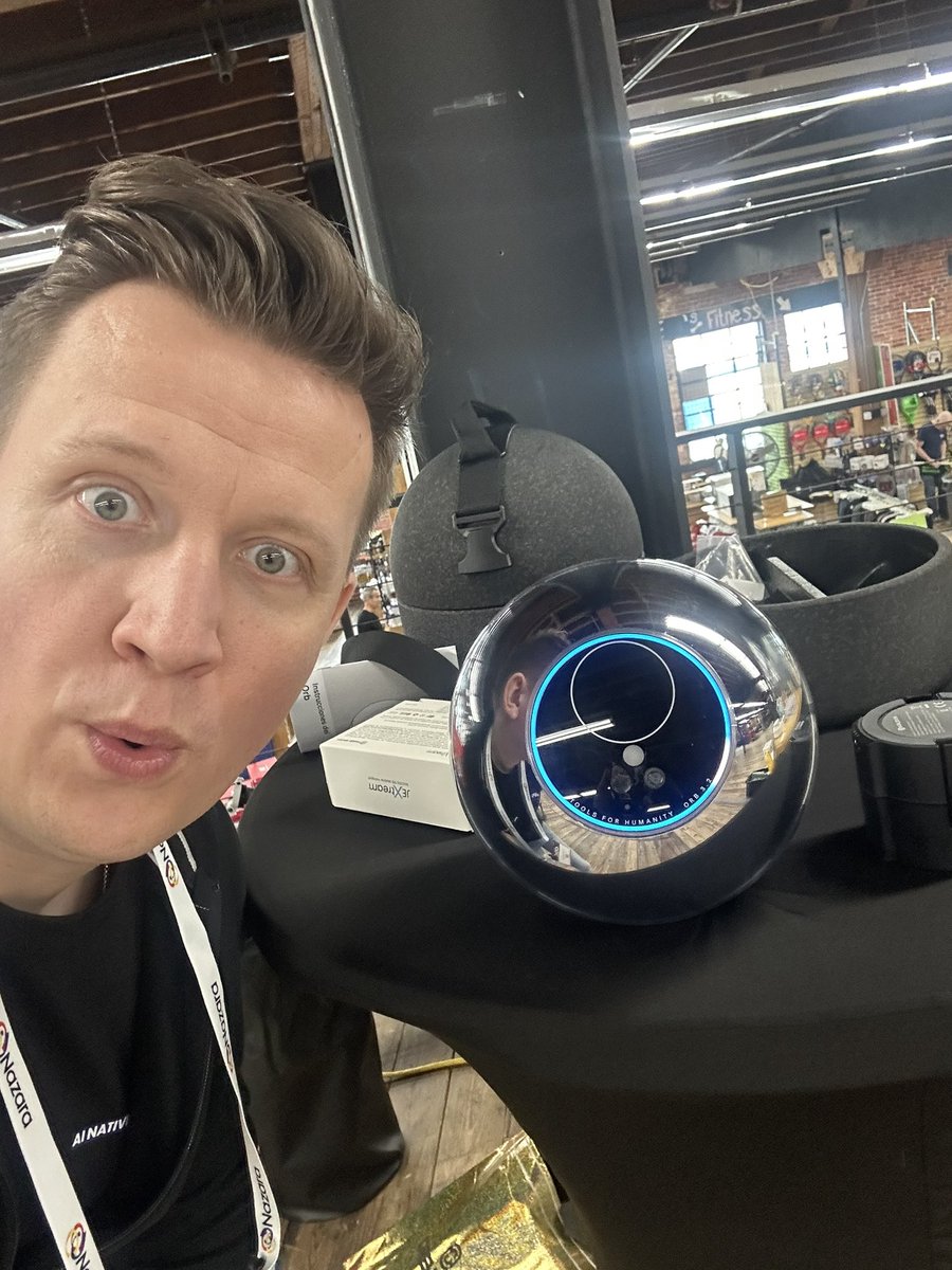 AI x Web3 meets at the gaming happy hour - two of the most important trends meeting and creating change in the world.
Thanks so much for having us #Orbis86, #UnstoppableDomains