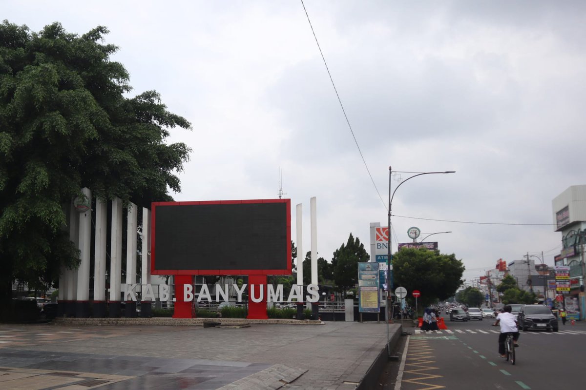 Pemkab Banyumas bakal kembali nobar  laga Australia vs Indonesia, di Alun-alun Purwokerto, Kamis (20/3). Laga tersebut bakal dihelat pukul 16.10, diprediksi bakal ramai penonton karena sembari menunggu waktu berbuka puasa. #radarbanyumas