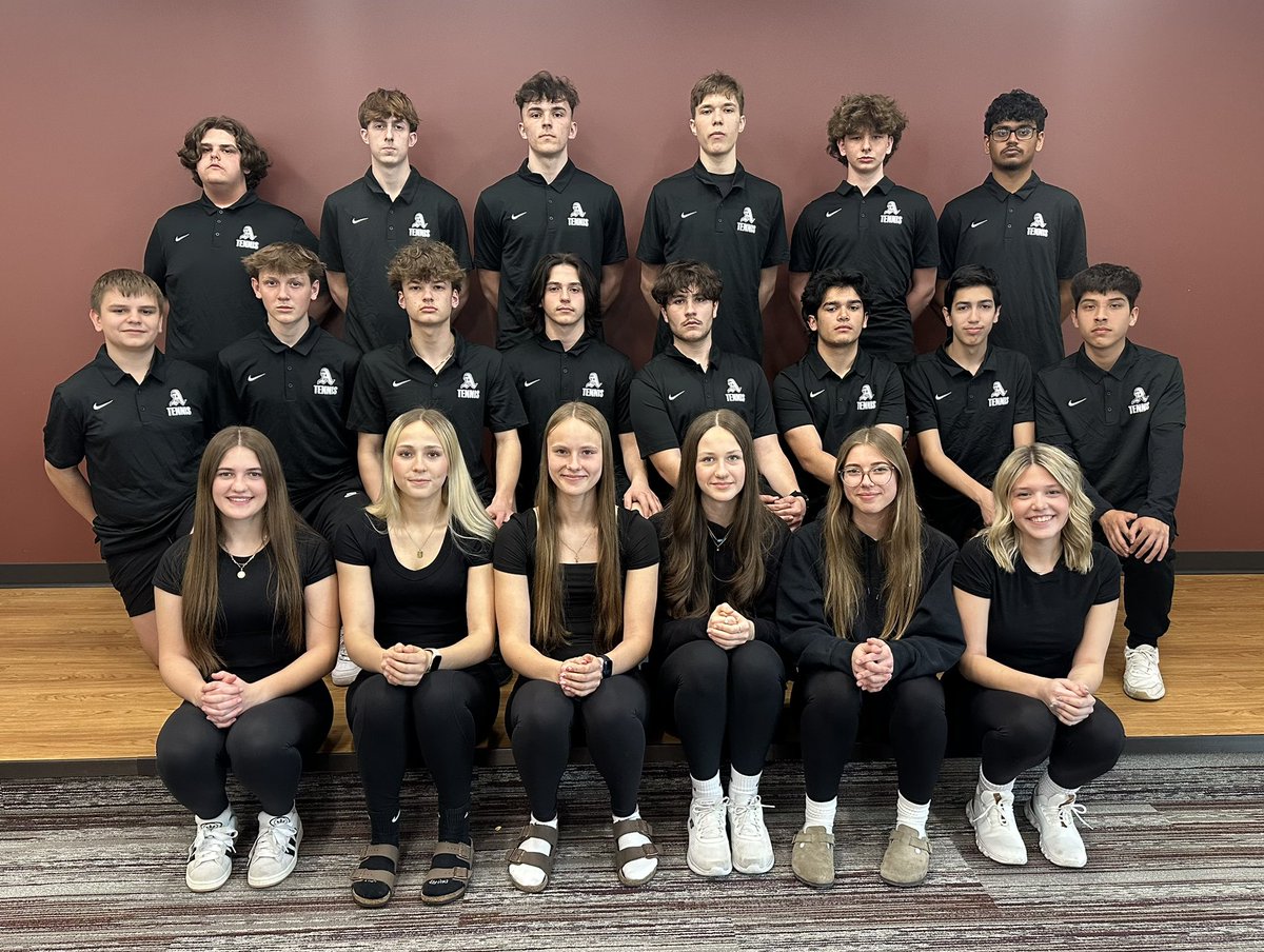 🎾 2025 Varsity Boys Tennis 🎾

A record 34 players tried out this season! With 14 varsity players, 20 JV players, and 6 incredible managers, this team is locked in. Took advantage of the rain for a Varsity squad photo…back to work tomorrow, pushing for the SSC Red 3-Peat!