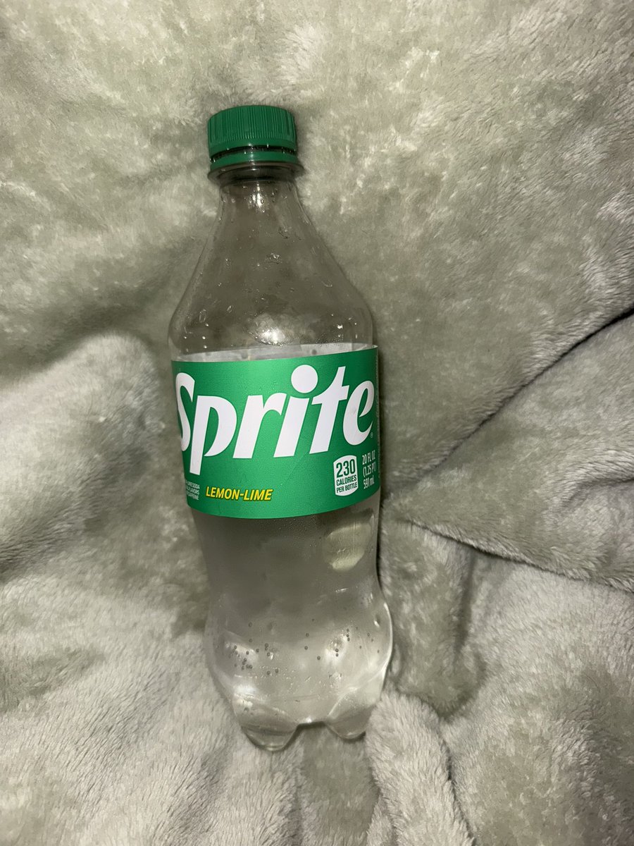mvd2217's tweet photo. @bts_bighit I bet Hobi is jealous of my ice cold Sprite rn https://t.co/hkxf7NtkAO