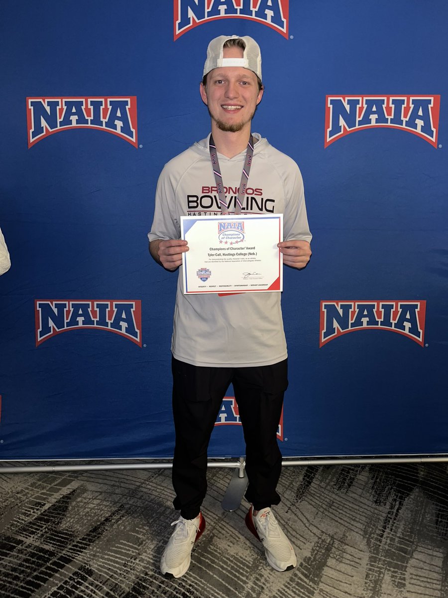 Congratulations to Tyler Call on being named an NAIA Champion of Character at tonight’s NAIA Bowling Nationals Opening Ceremonies!
#GDTBAB