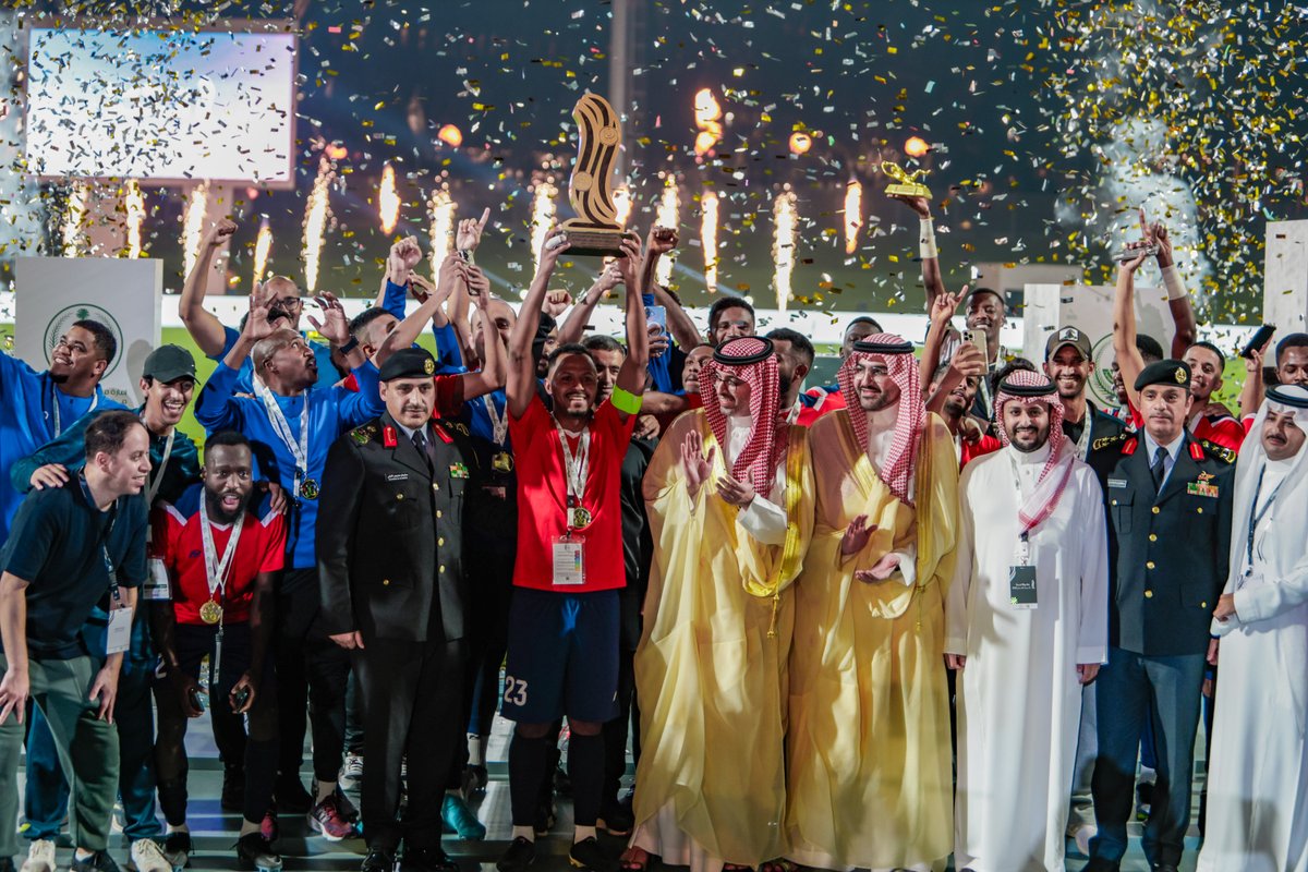 purein_sa's tweet photo. جانب من صور مشاركة شركة النفط الصافي في الحفل الختامي لبطولة جدة لكرة القدم (النسخة الاولى) تحت رعاية صاحب السمو الأمير سعود بن عبدالله بن جلوي محافظ جدة وبإشراف وتنظيم محافظة جدة وفرع وزارة الرياضة بمنطقة مكة المكرمة .
@mosgovsa @JeddahAmanah @jedgovsa https://t.co/gnUoGwsmI3