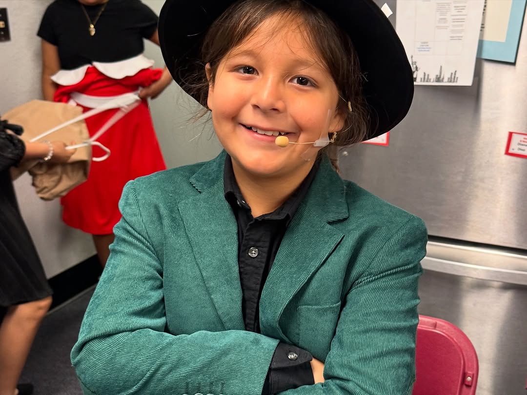 #Repost - <a href="/ja/">el goog</a>.sausd - Cougars ✨shined bright✨last week performing Annie, the musical! 🎶 🗽🎭 Let’s give it up for their amazing talent &amp; dedication 👏

#WeAreSAUSD #SAUSDBetterTogether #SAUSDGraduateProfile