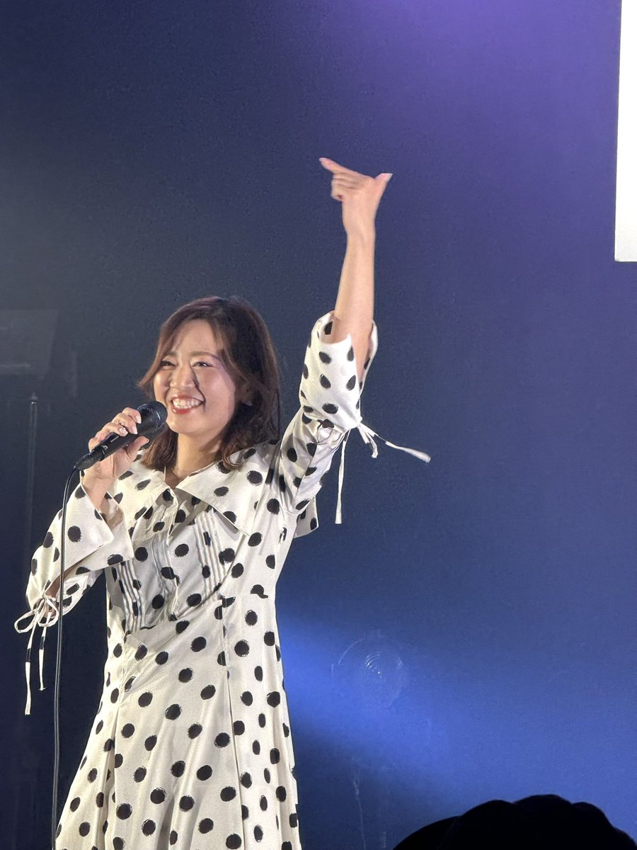 AAkitora's tweet photo. 愛花クレッセントの花
birthday Liveに出演してたMari7さん歌上手く綺麗なアーティストさんやったな〜🧡
#Mari7 https://t.co/noAlPnmiXQ