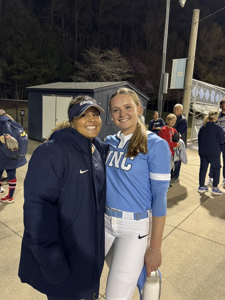 Sparks Elite Ross / Stewart (@sparkselite18) on Twitter photo From sharing a dugout together, to being in opposite dugouts at the next level. The love stays strong ❤️❤️❤️
I see ya kiddos
<a href="/AlexiaCarrasq3/">Alexia Carrasquillo</a> <a href="/_lillyparrish/">Lilly Parrish</a> From sharing a dugout together, to being in opposite dugouts at the next level. The love stays strong ❤️❤️❤️
I see ya kiddos
<a href="/AlexiaCarrasq3/">Alexia Carrasquillo</a> <a href="/_lillyparrish/">Lilly Parrish</a>