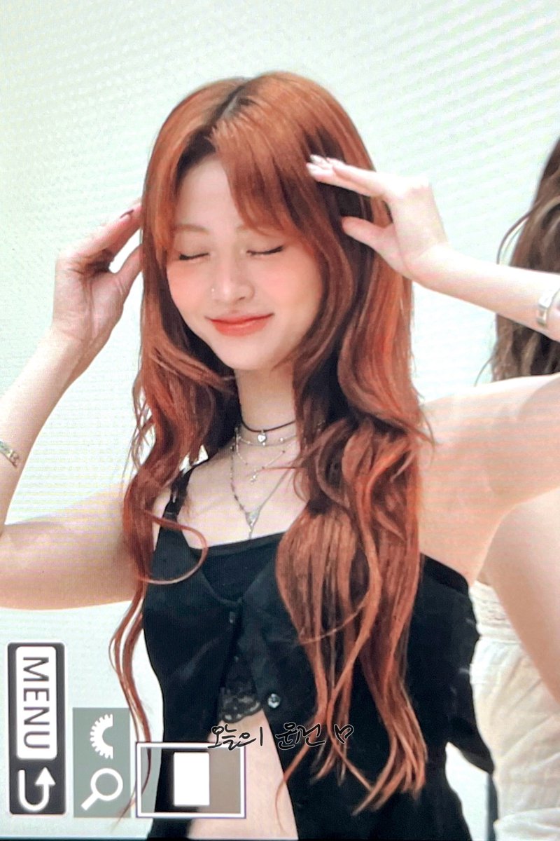 250320 프리뷰

#오늘의_윤진 #허윤진 #윤진 #ユンジン #yunjin #르세라핌 #LE_SSERAFIM