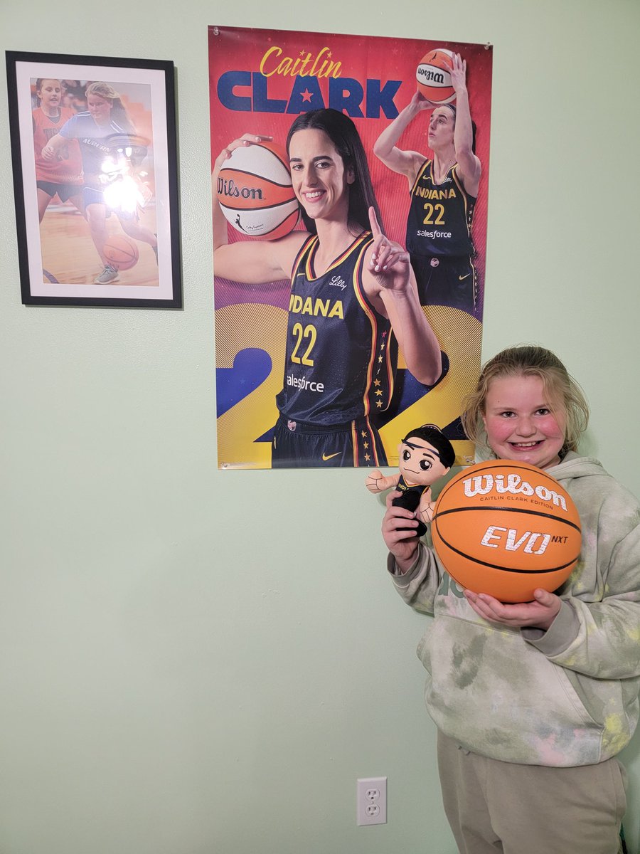 Sarah Busch tweet media