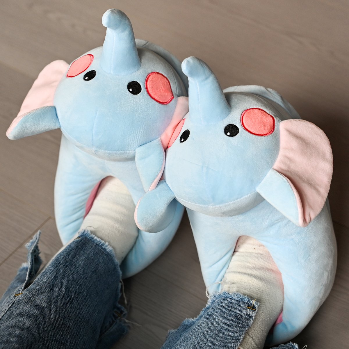 Lily01091122's tweet photo. π These elephant - shaped slippers are an absolute delight!
#CuteSlippers
#CustomPlushSlippers
#PersonalizedFootwear
#MadeSlippers
#MadeToOrderSlippers
#IndividualizedFashion
#CustomizedComfort
#DesignYourOwnSlippers
#OneOfAKindFootwear
#PersonalStyleSlippers https://t.co/Fo9tICaRNH