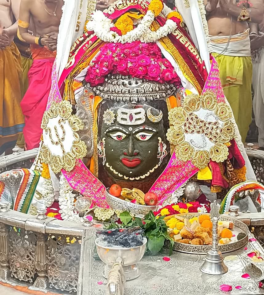 वैशाली पंडित ( किन्नर ) (@ivaishalipandit) on Twitter photo श्री महाकालेश्वर ज्योतिर्लिंग जी आज के भस्म आरती श्रृंगार दिव्य दर्शन 20.03.2025 श्री महाकालेश्वर ज्योतिर्लिंग जी आज के भस्म आरती श्रृंगार दिव्य दर्शन 20.03.2025