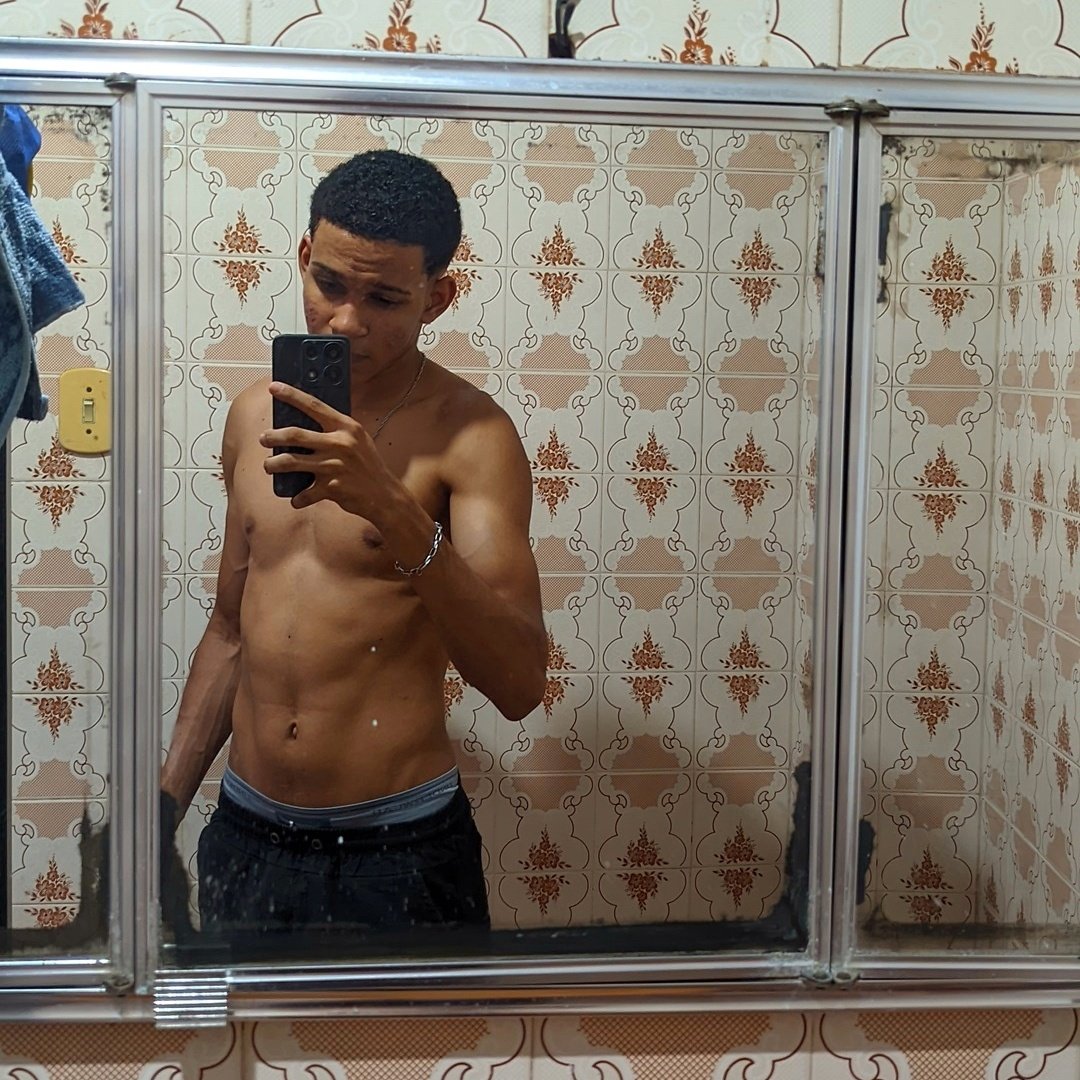 pedroxstan's tweet photo. O fã                                                 A fav https://t.co/J9LoYeOXgM