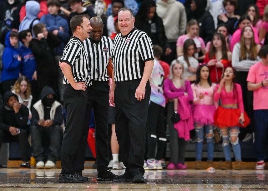 March Madness is turning into MIKE MADNESS to support Mike Mooney, a former NCAA/Section V  basketball referee whose career was sidelined by Parkinson’s at just 49. 

Mike isn't sitting on the sidelines but working to evolutionize treatment 

Learn more at gofund.me/b52243bc