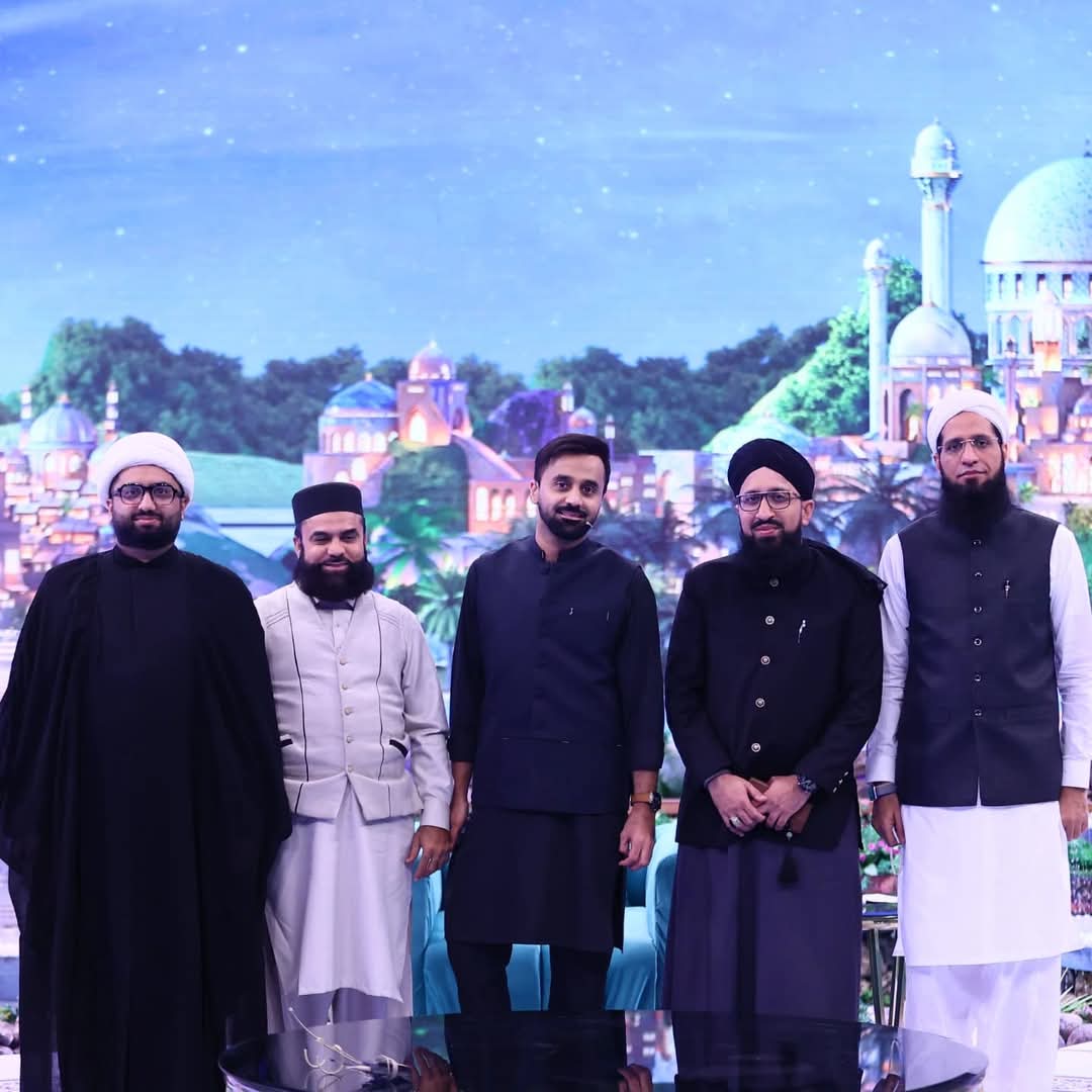 ShaneRamazanARY's tweet photo. Ramazan’s biggest transmission, Shan-e-Ramazan, is LIVE! 🌙✨

Join us now on ARY Digital for spiritual moments, special segments, and meaningful discussions in Shan-e-Sehar with @WaseemBadami

#arydigital #shaneramazan #shaneiftar #waseembadami #liveonarydigital https://t.co/Fy6aw9QLmx