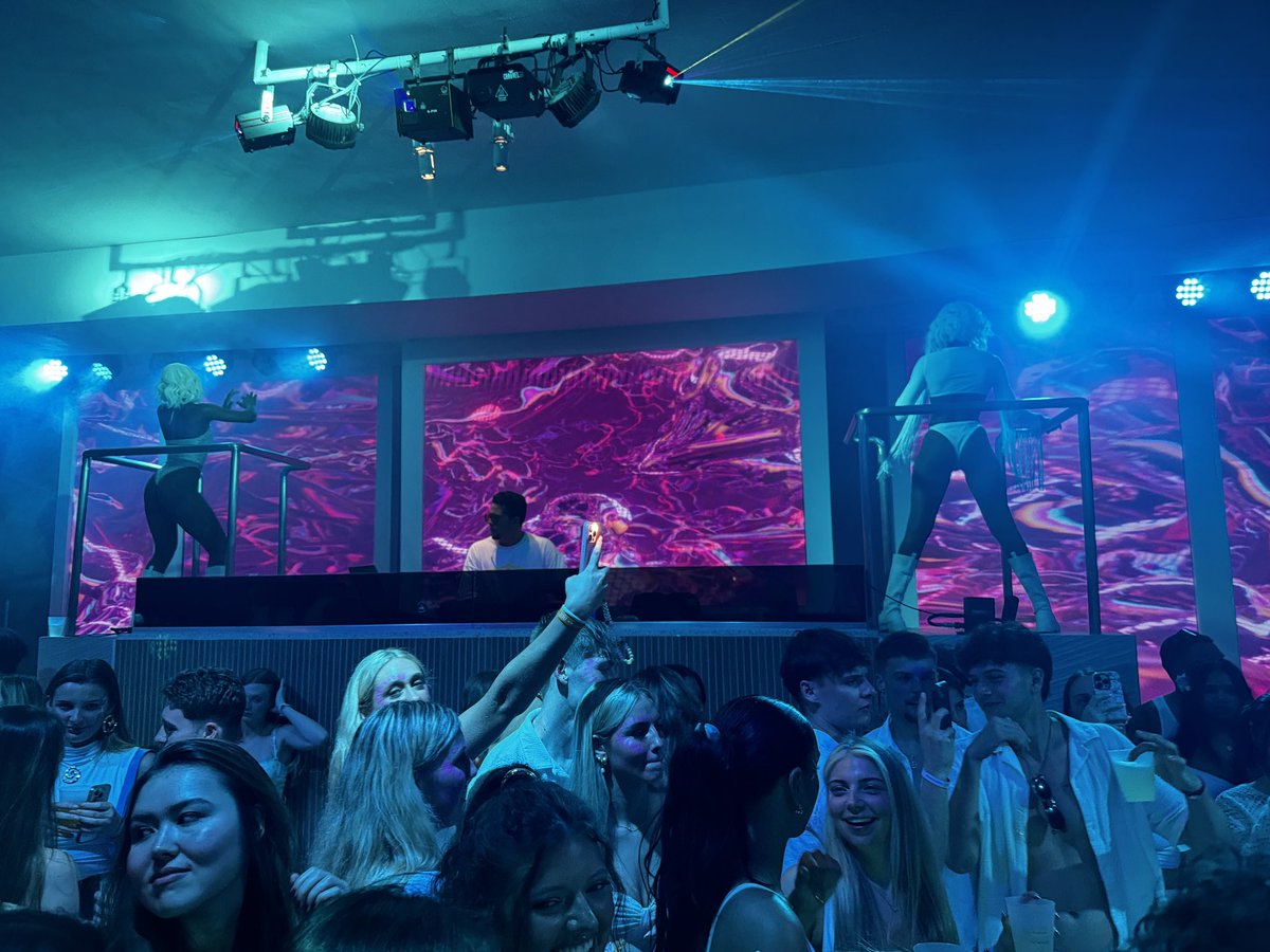 #WOULD Wednesday for these cuties 

I matured I WANT THEM not brunettes or blondes just them 

#LANK

<a href="/WIACStinger/">Steve "Stinger" Wellington</a> <a href="/JUICEBOXX55/">John “Juice” Blackmon</a> <a href="/ABoner420/">Phoenix</a> @WIACPetit