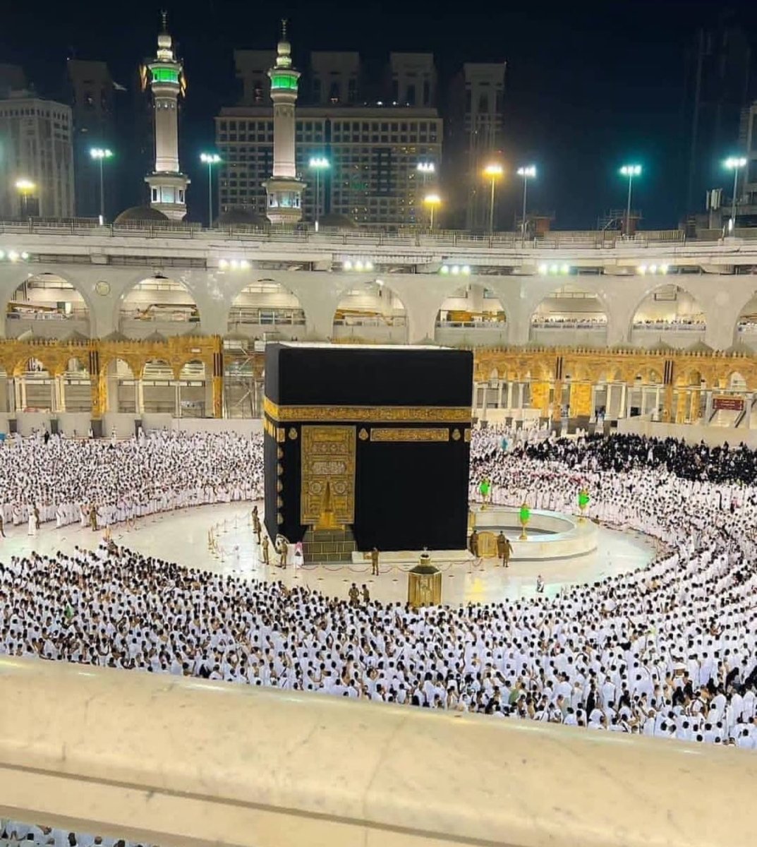 Jvnior's tweet photo. This is the center of the world, Mecca.

Where millions of humans gather to show solidarity in strength and pray to Allah

📍House of God built by Abraham PBUH https://t.co/GMnVUi7sME
